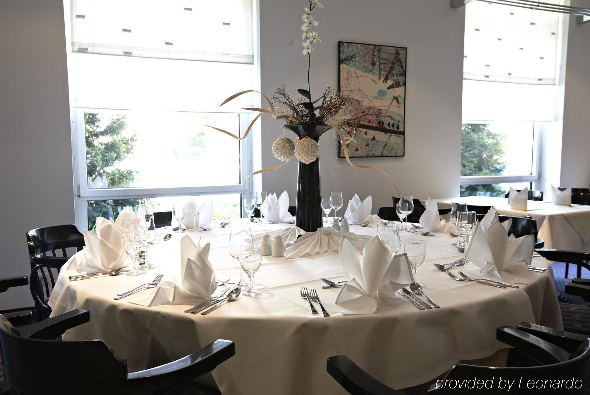 Intercityhotel Ρόστοκ Εστιατόριο φωτογραφία