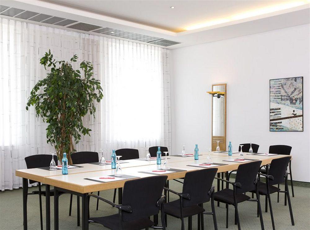 Intercityhotel Ρόστοκ Εξωτερικό φωτογραφία